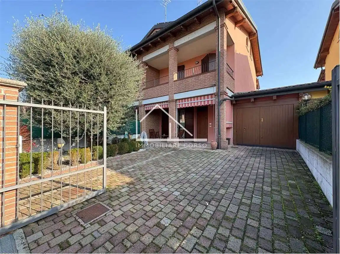 Villetta a schiera - foto 2