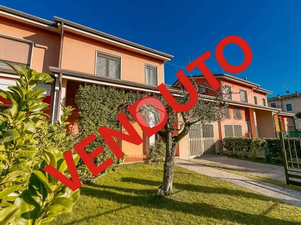 Villa in vendita a Villafranca di Verona