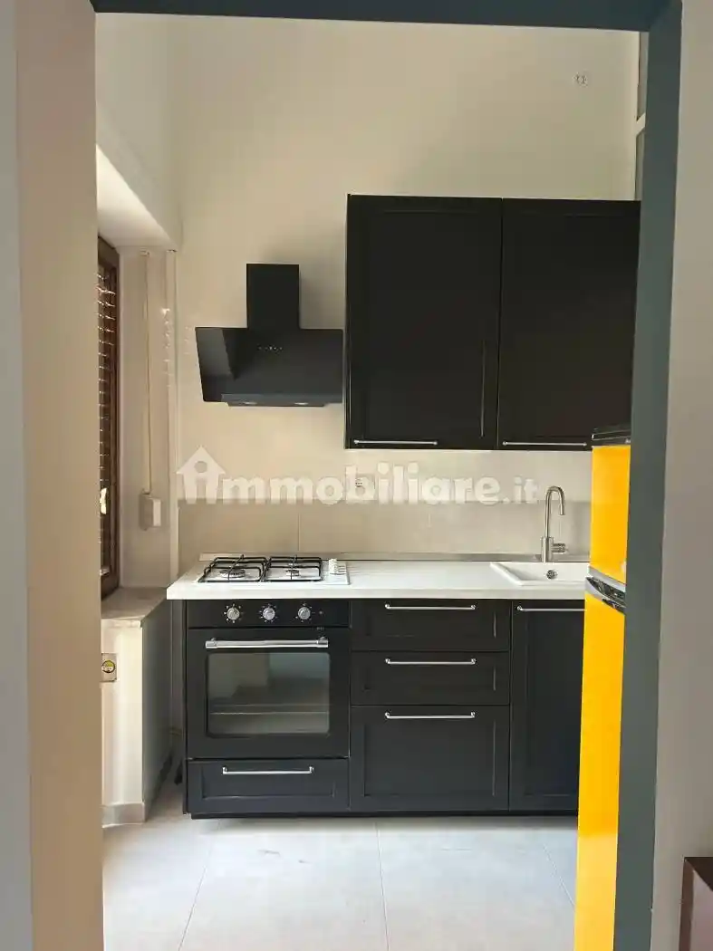 Monolocale corso Vittorio Emanuele 649, Piazza Amedeo - Parco Margherita, Napoli - foto 3