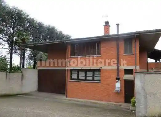 Palazzo - stabile all'asta via Venticinque Aprile, 22, Ozzero - foto 2
