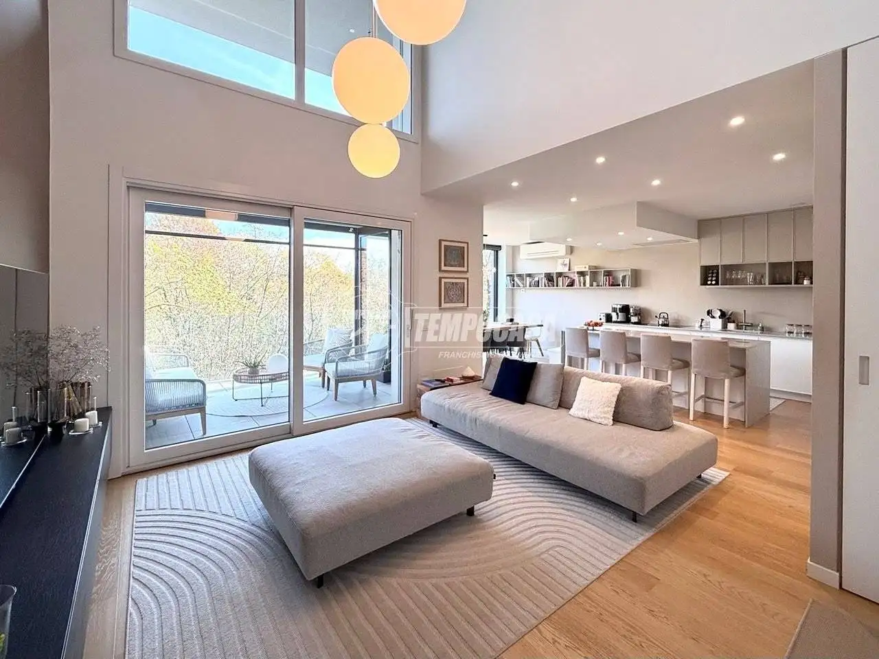 Villa in vendita a Usmate Velate