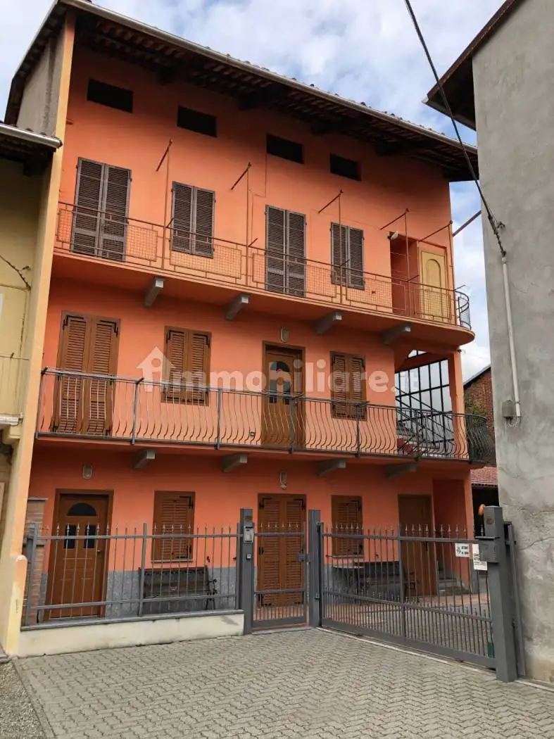 Casa indipendente in vendita a Strambino