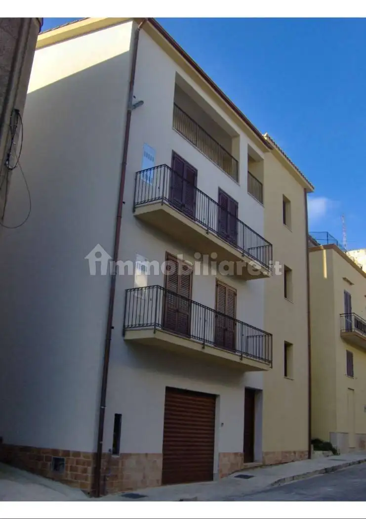 Palazzo - Edificio in vendita a Partanna