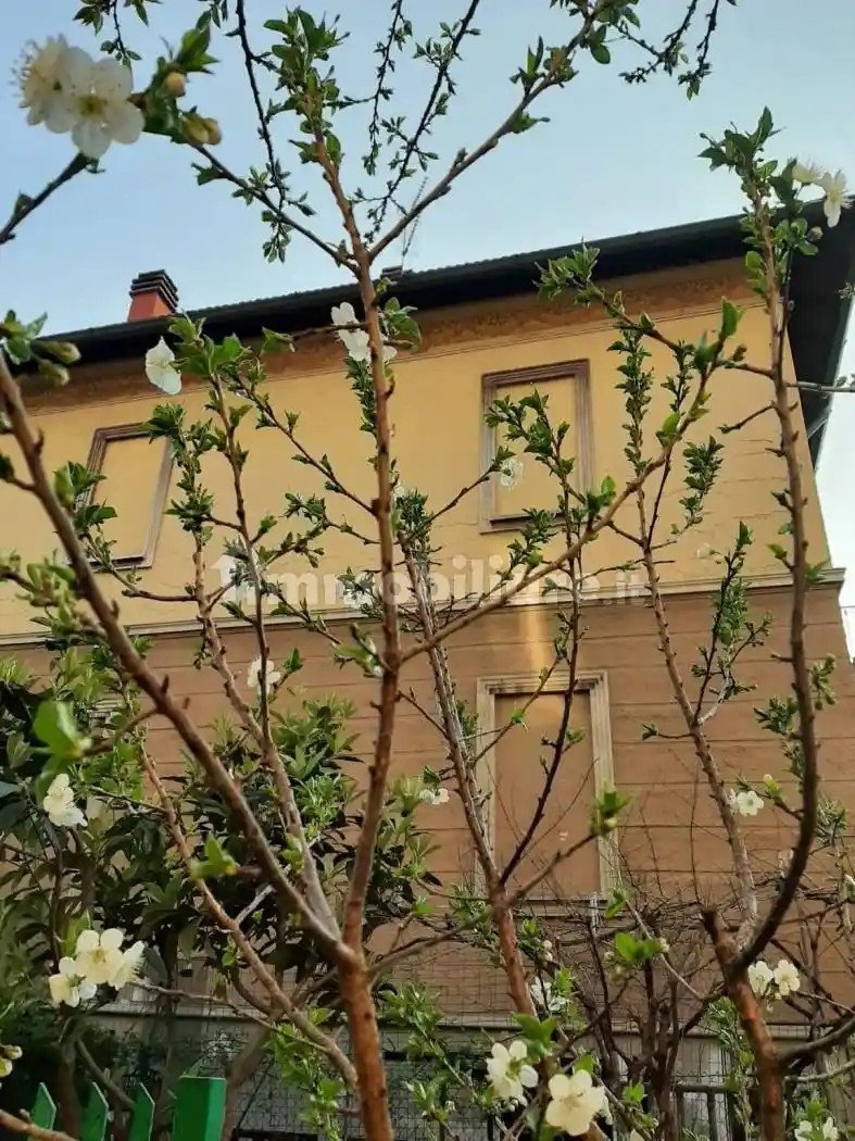 Villa unifamiliare piazzale Veronica Gambara, Gambara, Milano - foto 2