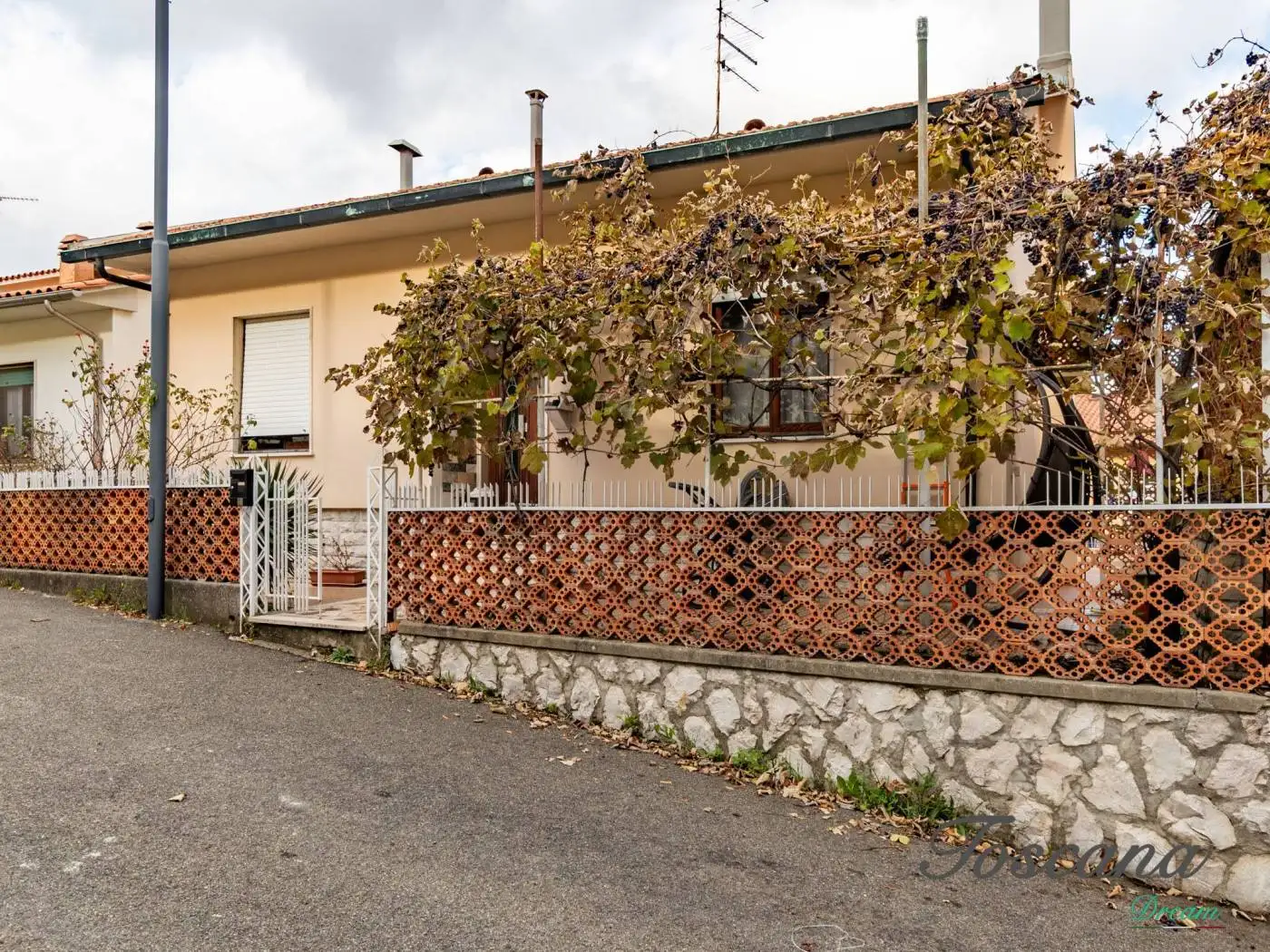 Villa unifamiliare via Renato Fucini 8, Centro, Castelnuovo di Val di Cecina - foto 2