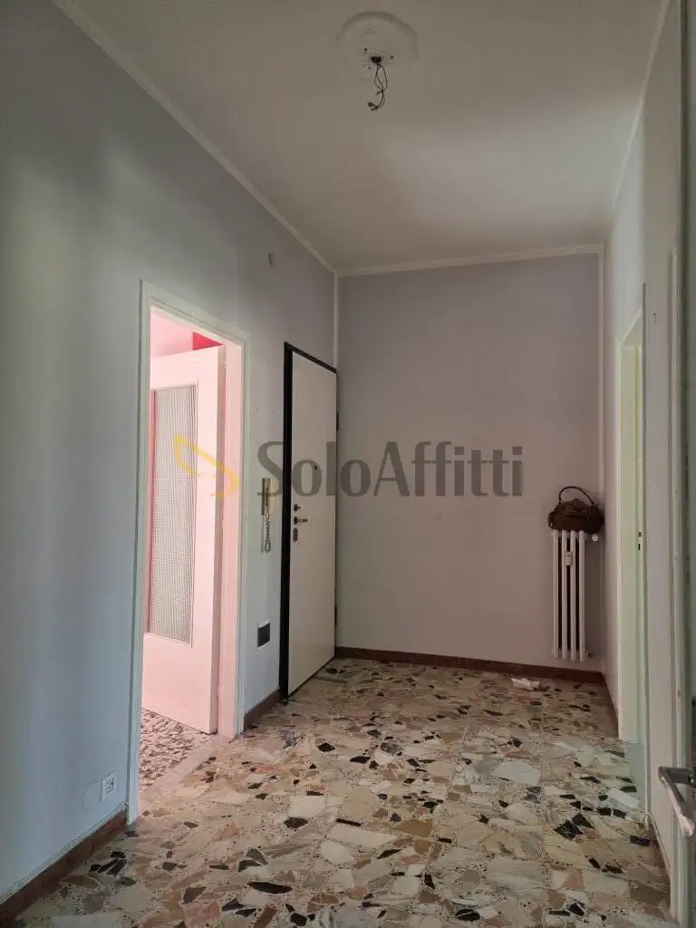 Quadrilocale via Dei Giardini  10, Centro Storico, Chieri - foto 3