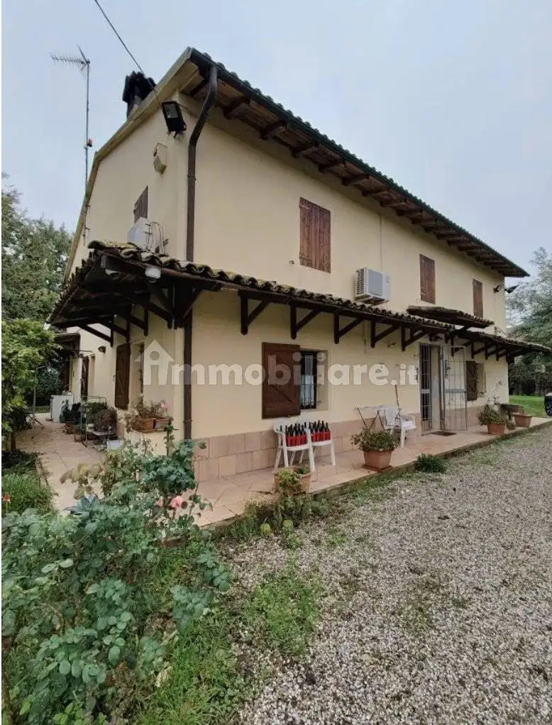 Rustico - Casale in asta a Imola