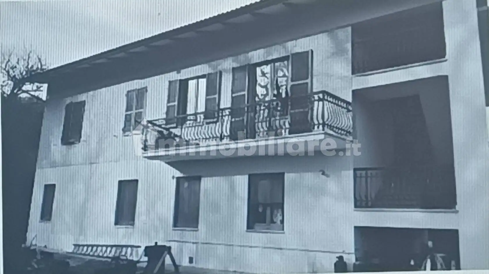 Villa in asta a Serrapetrona