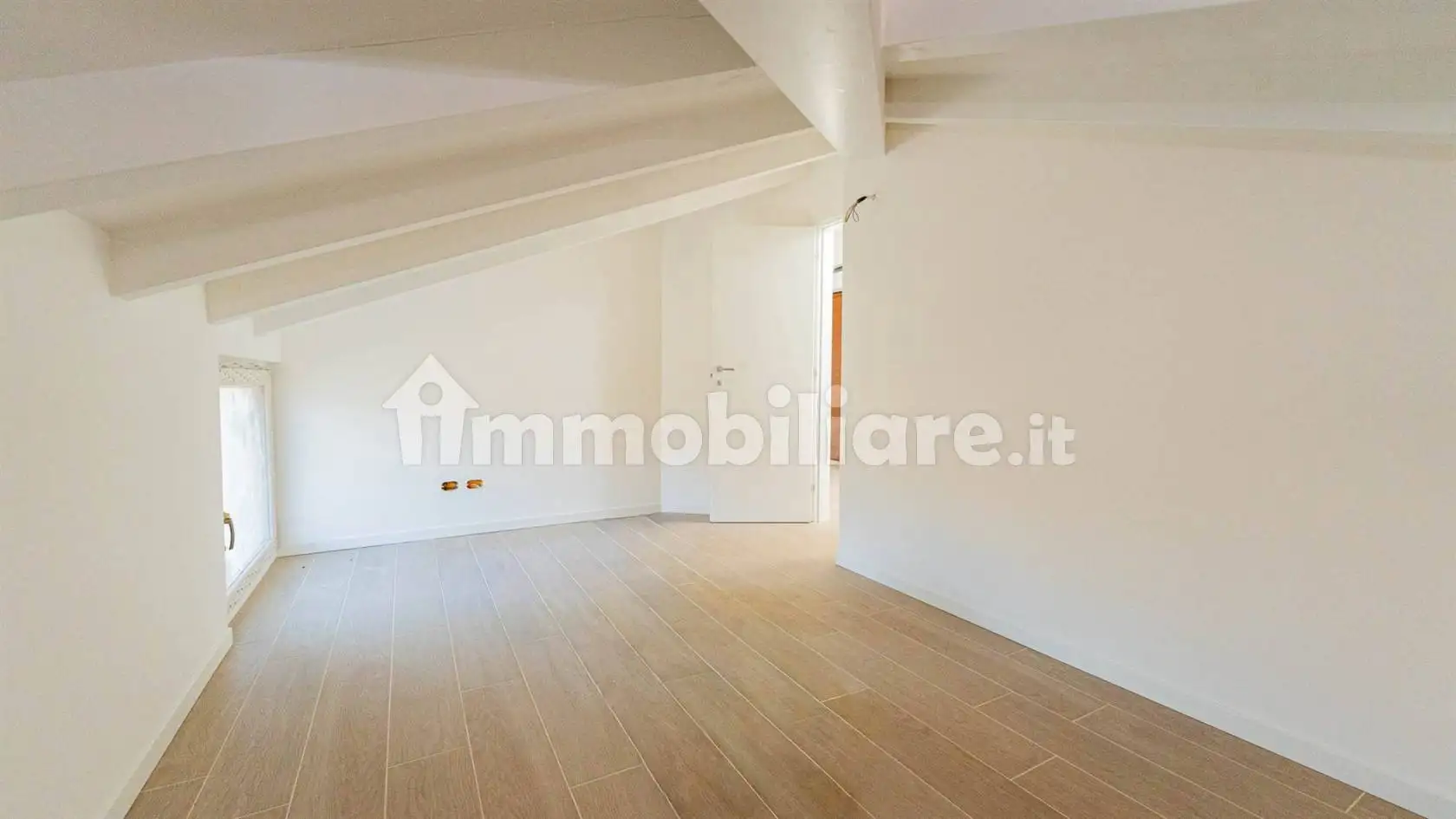 Appartamento in vendita a Colico