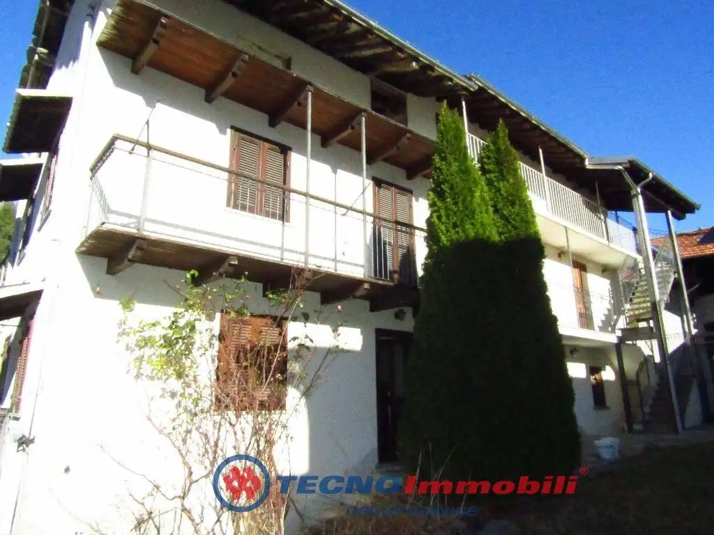Casa indipendente in vendita a Lanzo Torinese