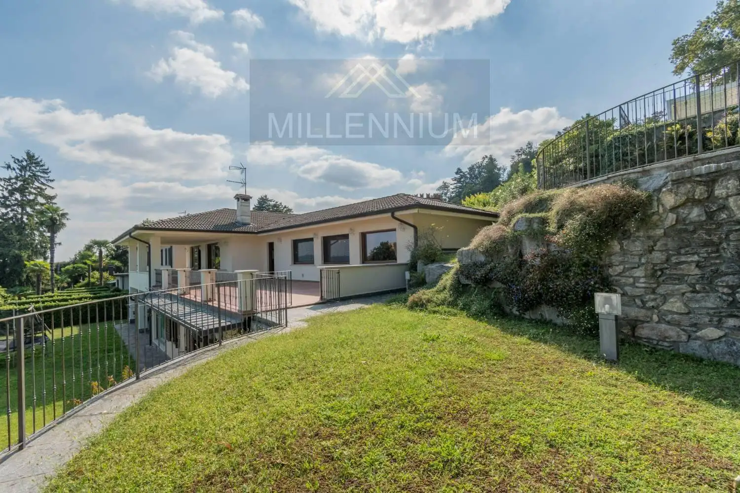 Villa in affitto a Arona