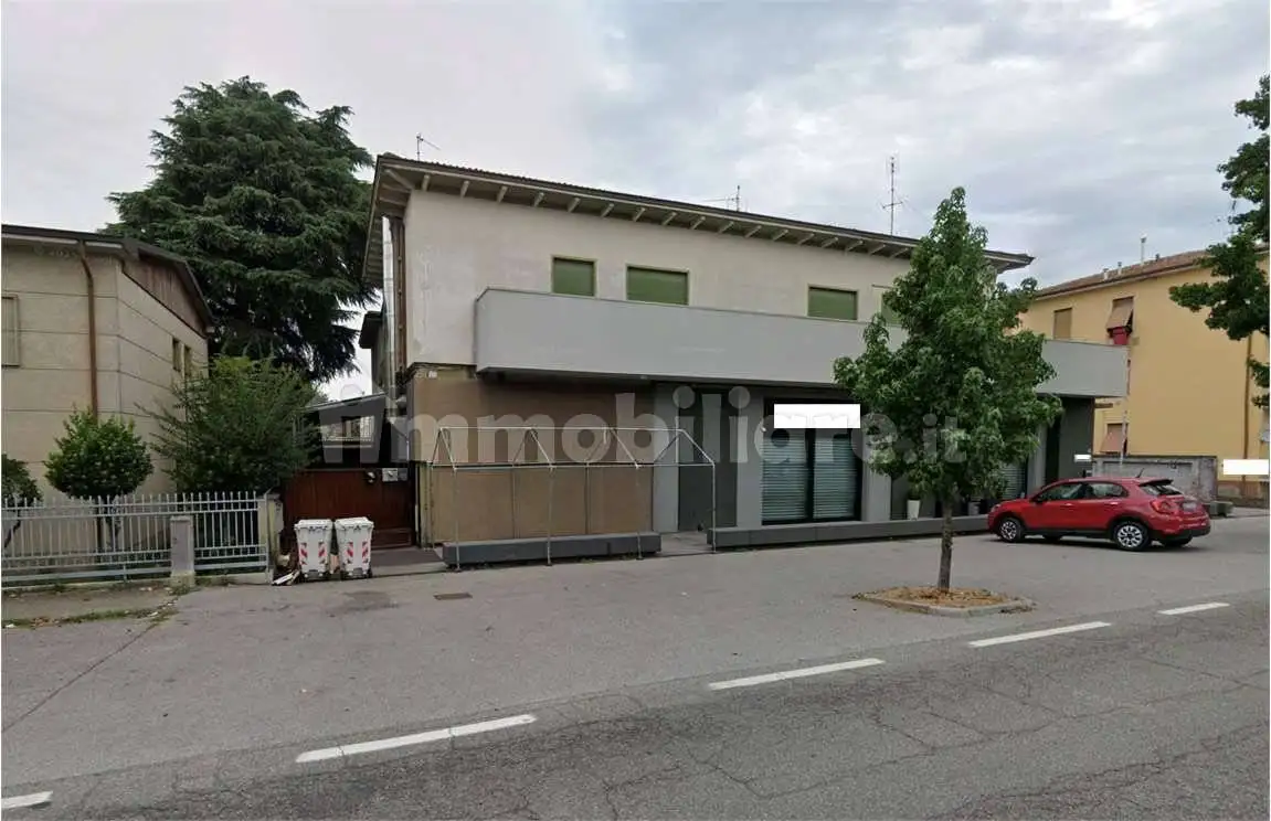 Palazzo - Stabile in asta a Cremona