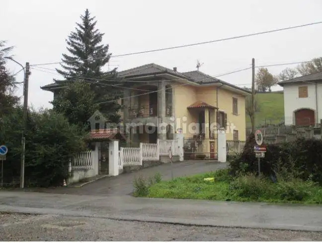 Villa in asta a Rocchetta Ligure