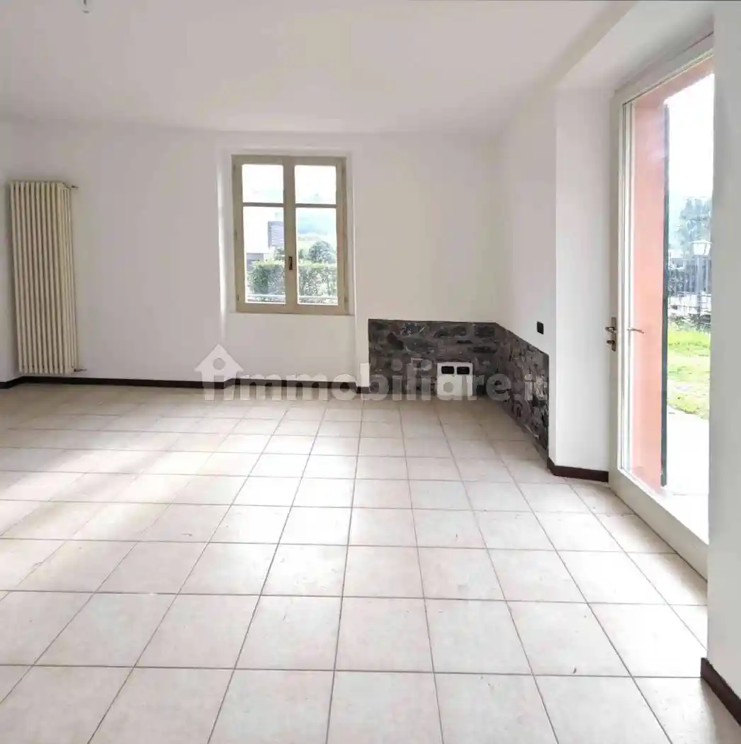 Trilocale via Borromini 20, Tavernola, Como - foto 3