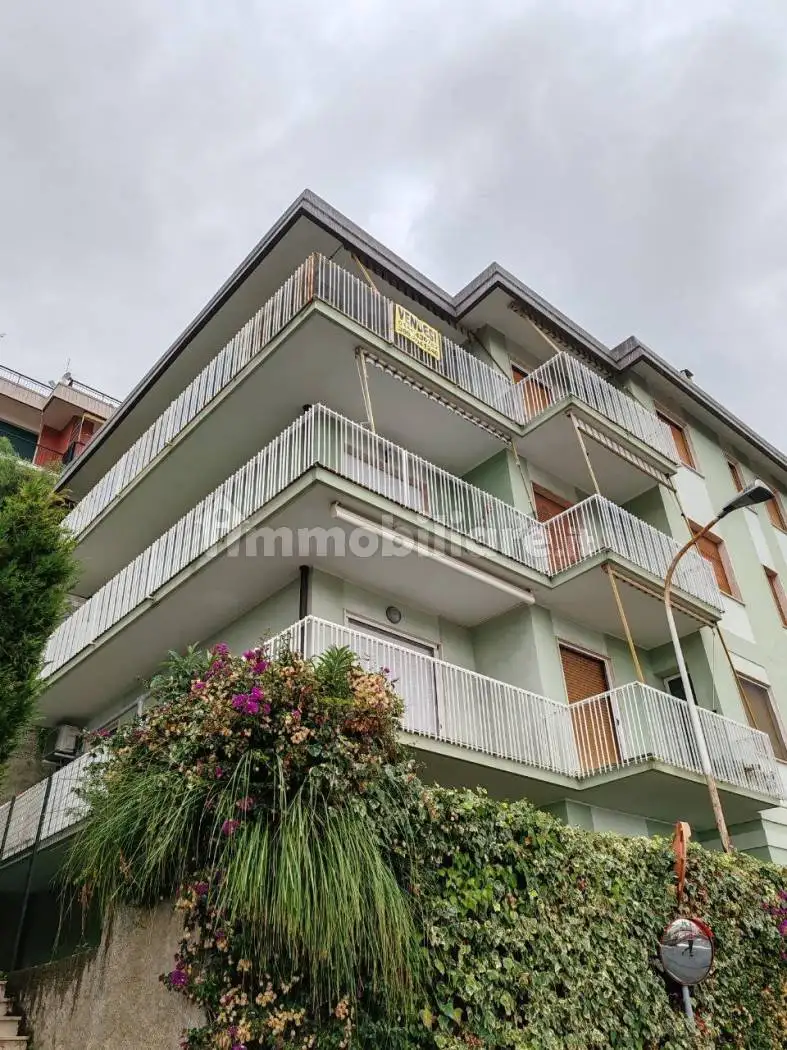 Appartamento in vendita a Laigueglia