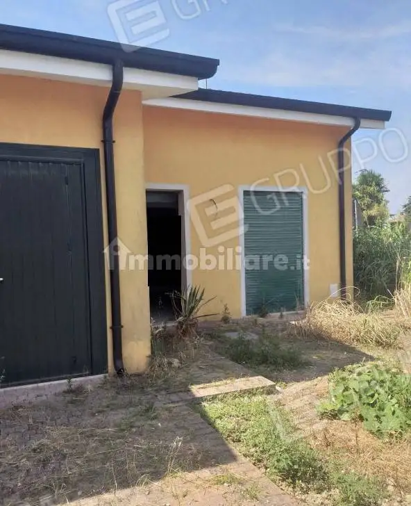 Villetta a schiera in asta a Canda