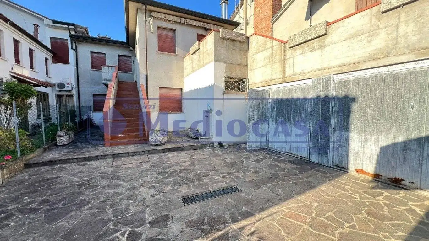 Casa indipendente in vendita a Costa di Rovigo