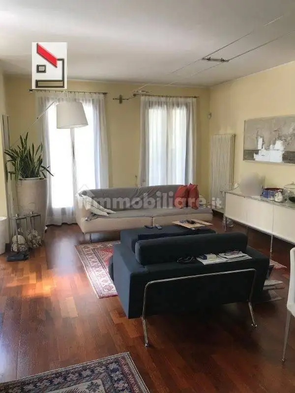 Villa in vendita a Fossombrone