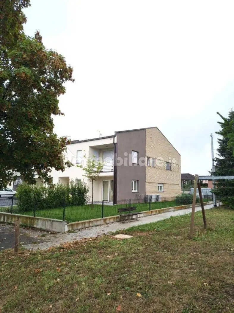 Appartamento in affitto a Rocca de' Baldi