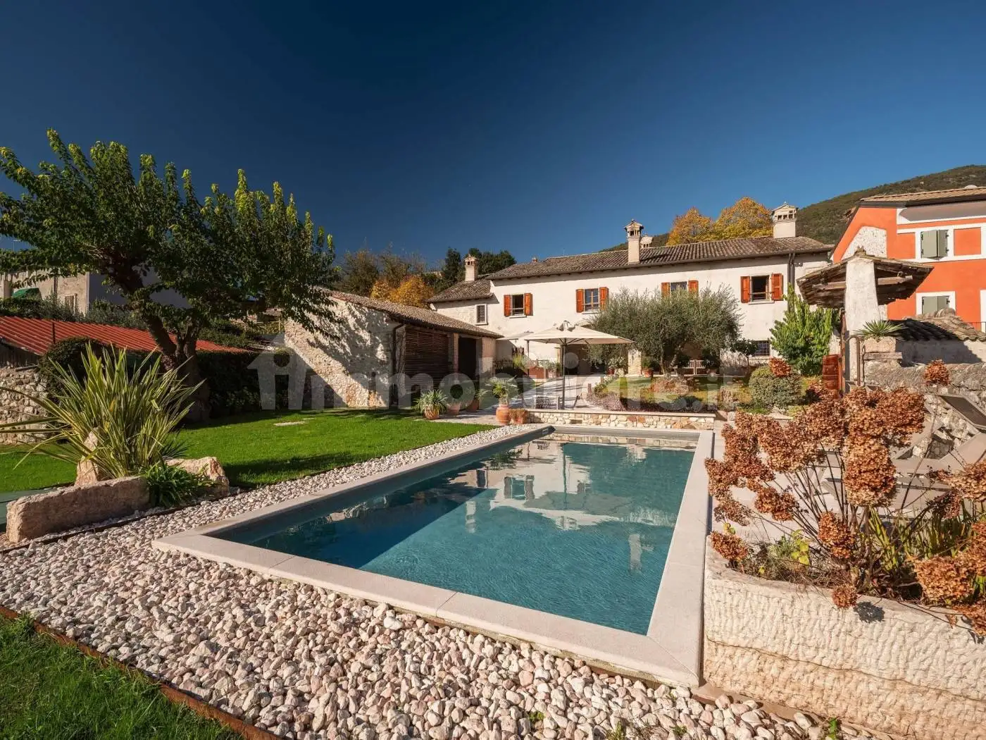 Villa in vendita a Caprino Veronese