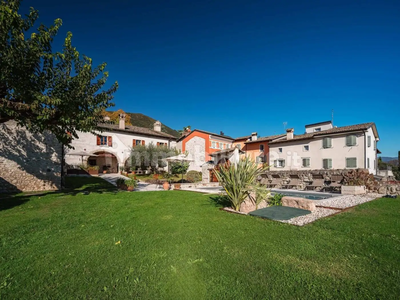 Villa plurifamiliare Corte Carrara 34, Centro, Caprino Veronese - foto 2