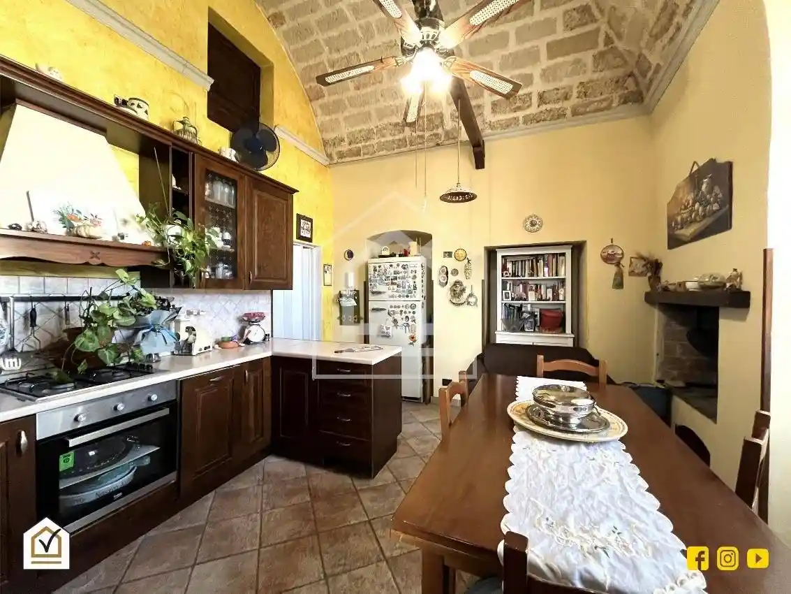 Trilocale corso Umberto I 52, Santo Spirito, Bari - foto 5