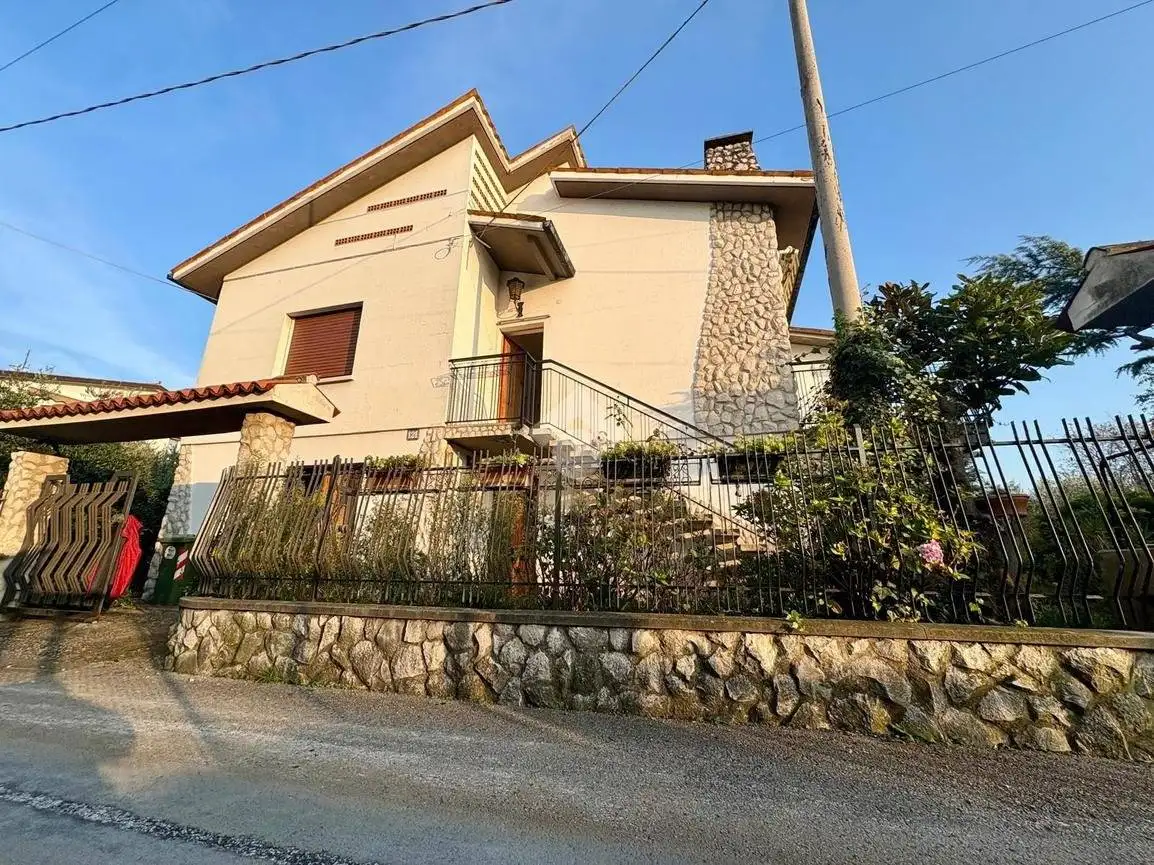 Villa in vendita a San Dorligo della Valle - Dolina