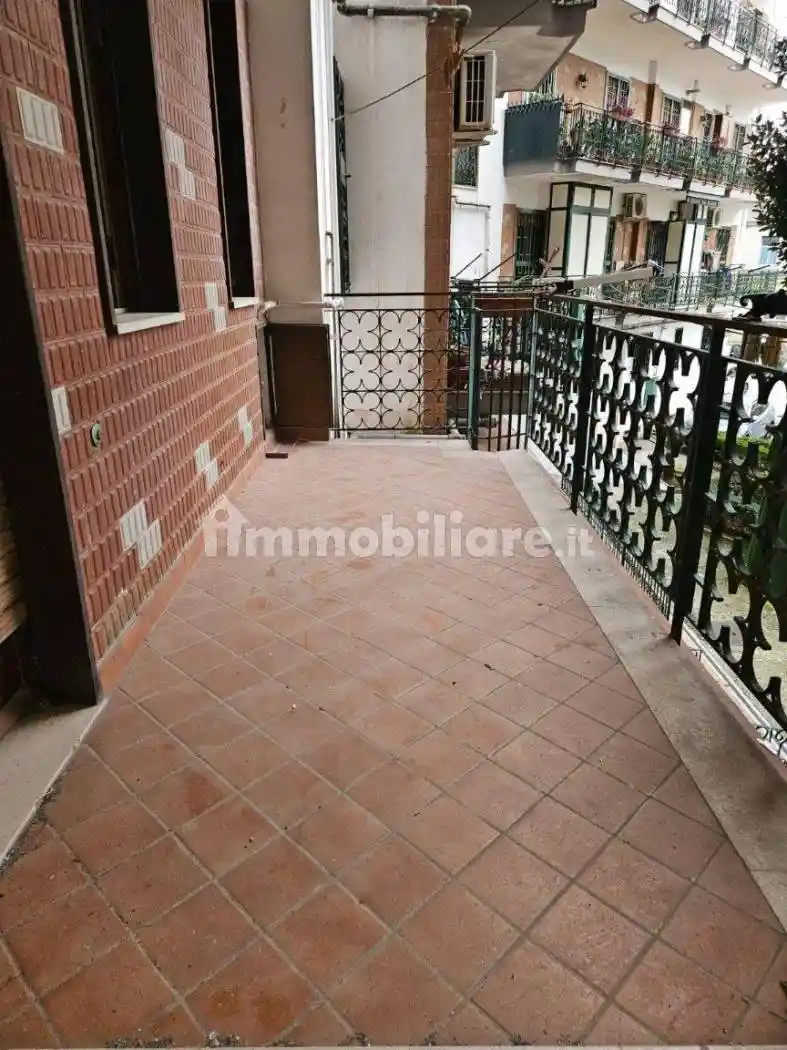 Quadrilocale via Michele Pietravalle, Zona Ospedaliera, Napoli - foto 3