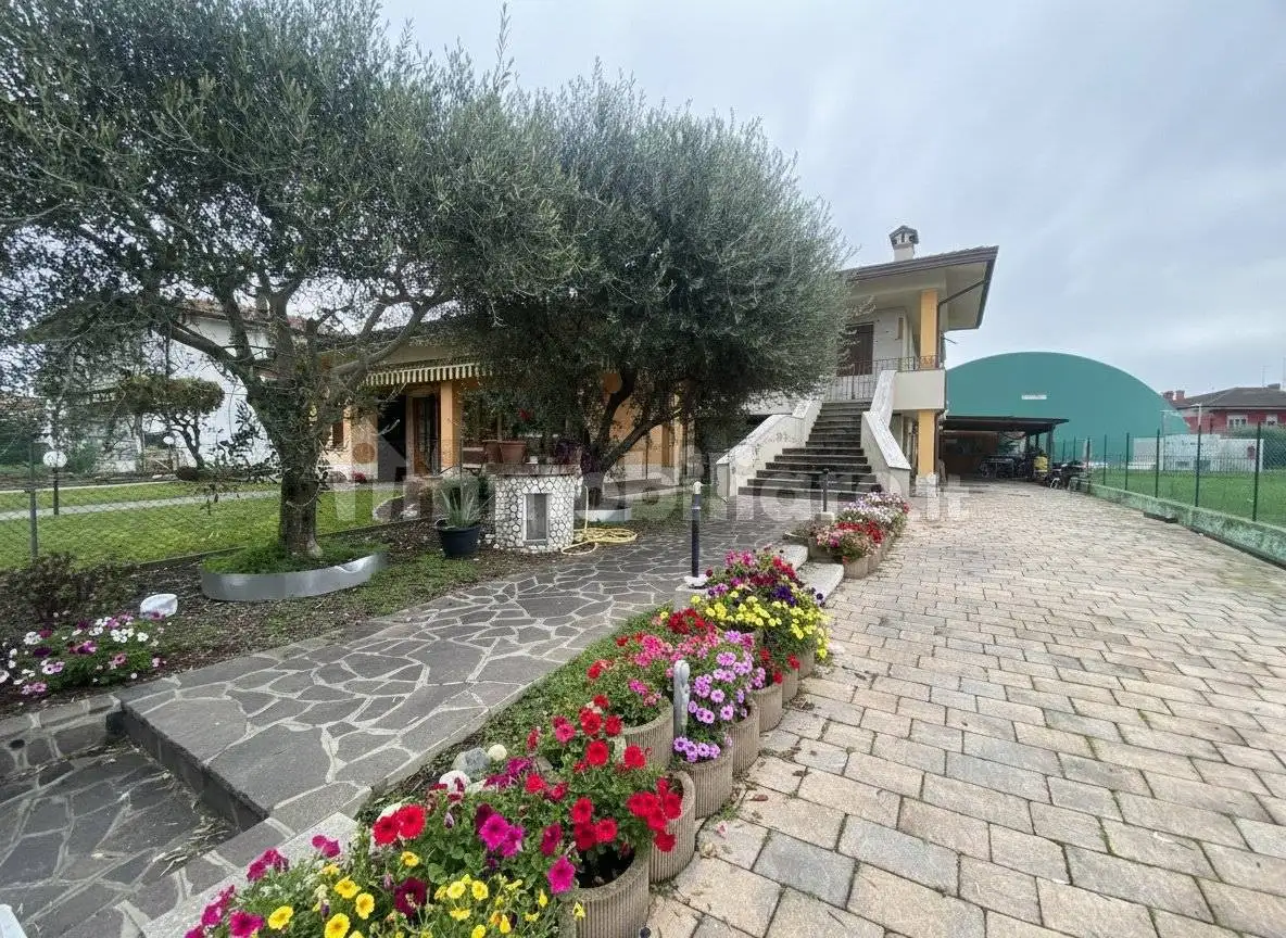 Villa in vendita a Veggiano
