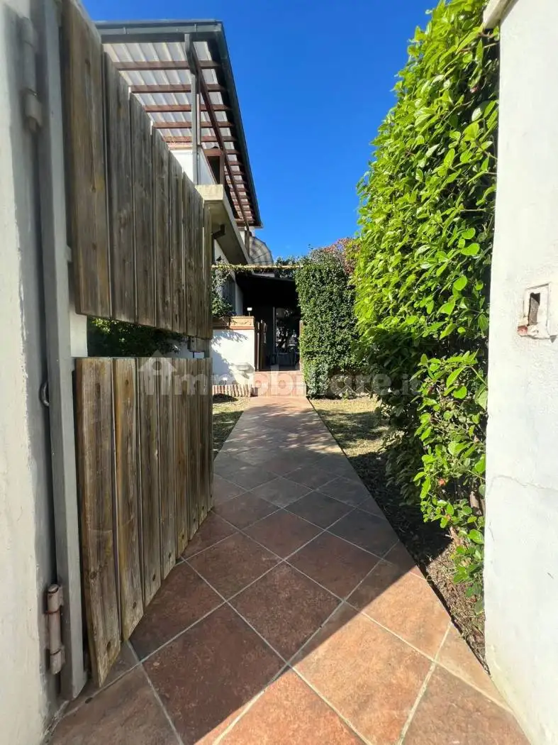 Villa in vendita a Follonica