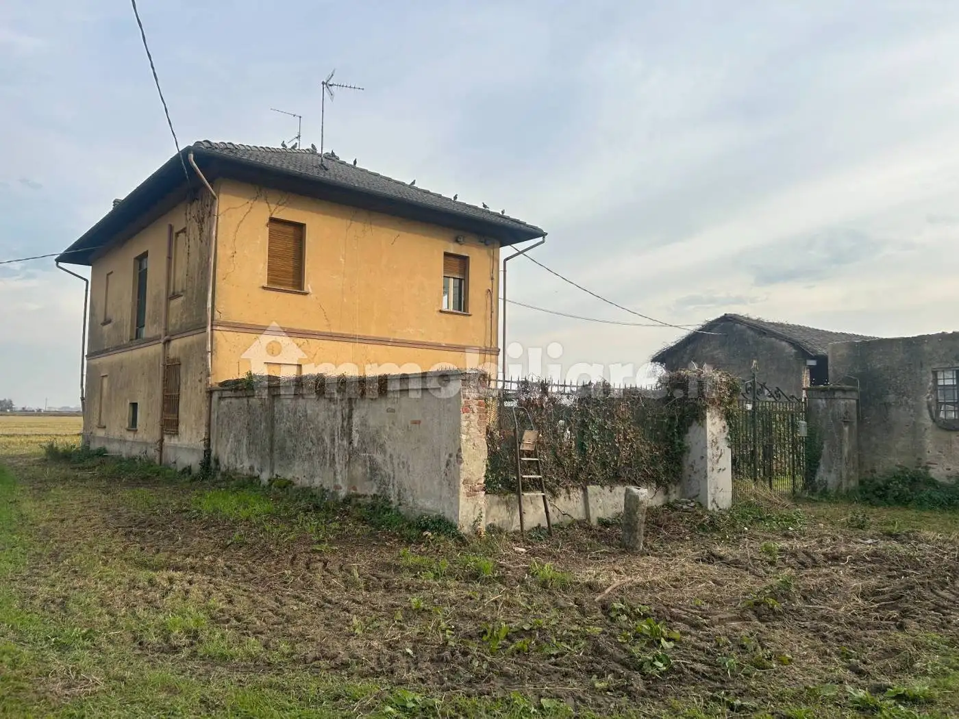 Villa in vendita a Robbio