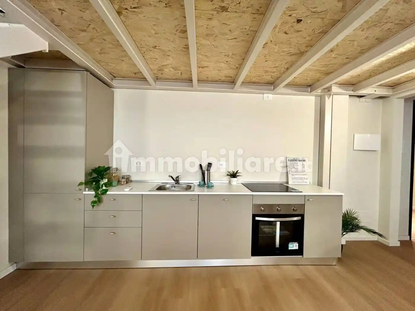 Monolocale ottimo stato, piano terra, Certosa, Milano - foto 2