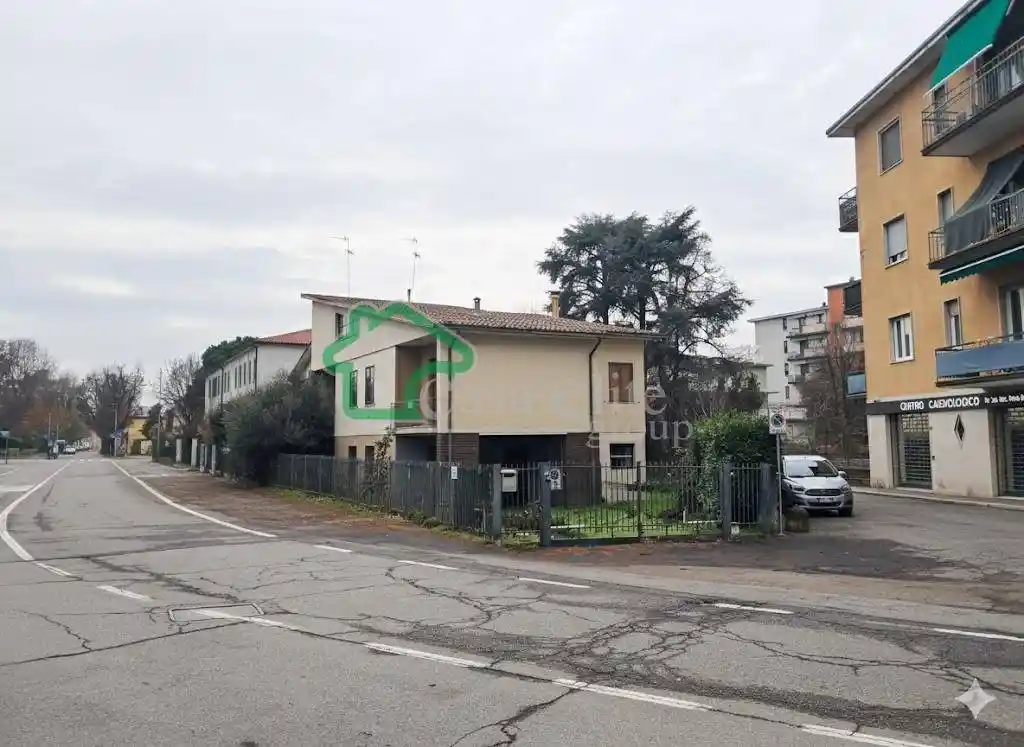 Villa in vendita a Crema