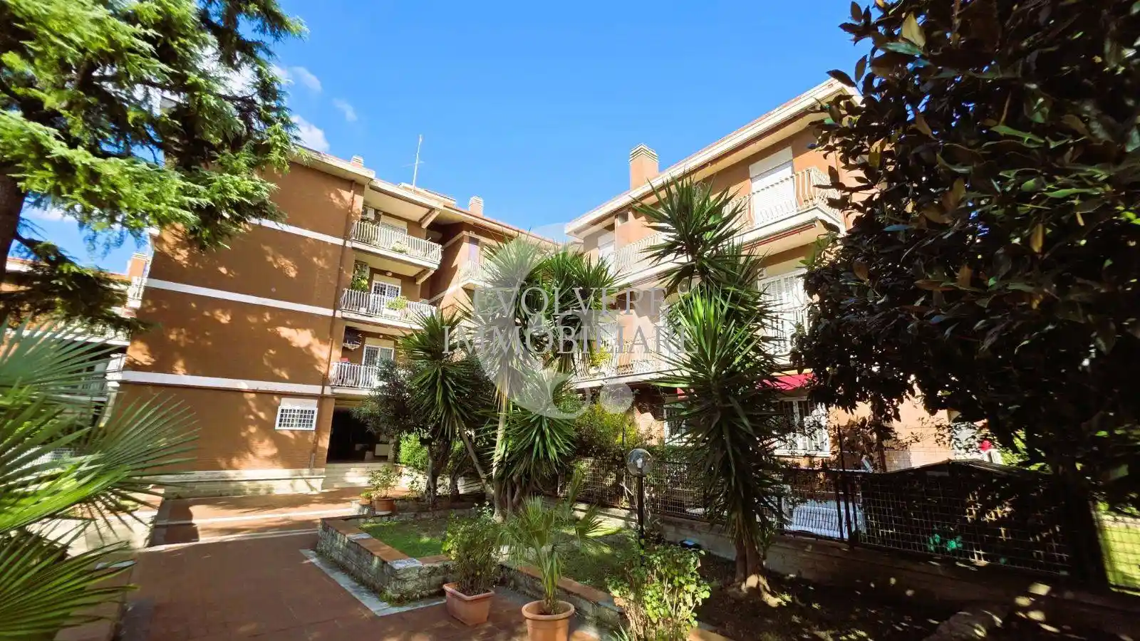 Trilocale ottimo stato, su più livelli, Anagnina, Roma - foto 2