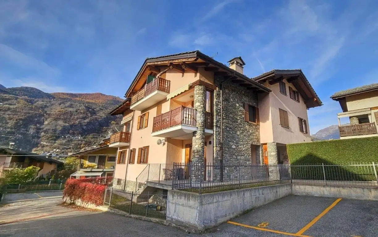 Appartamento in vendita a Gressan