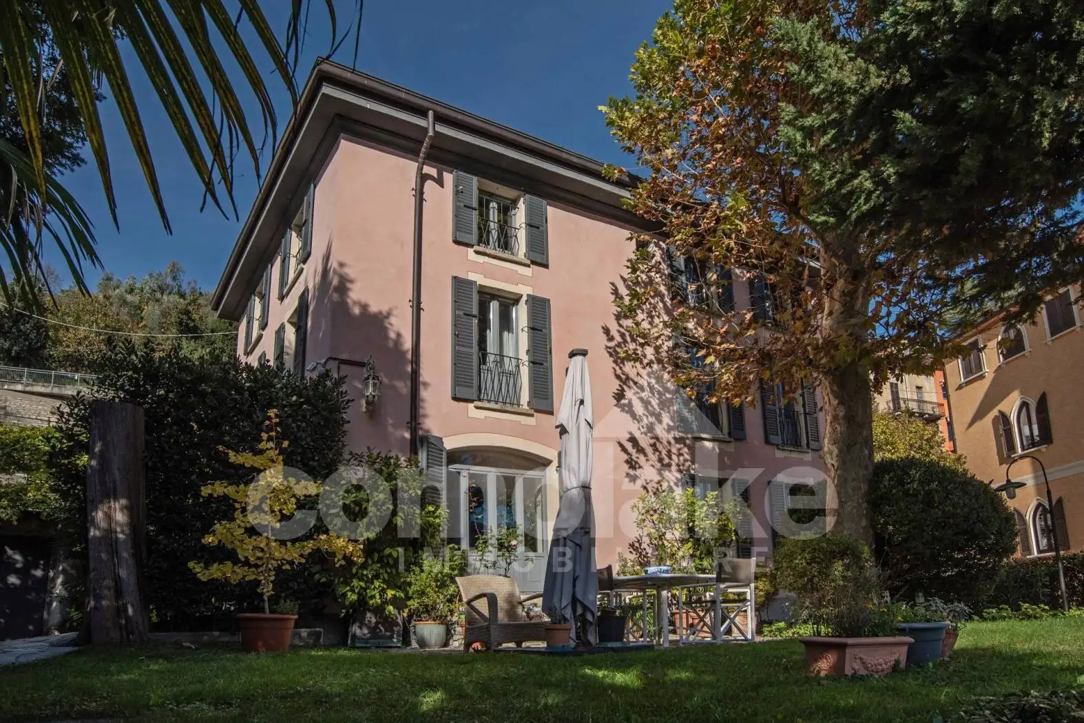 Villa in vendita a Moltrasio