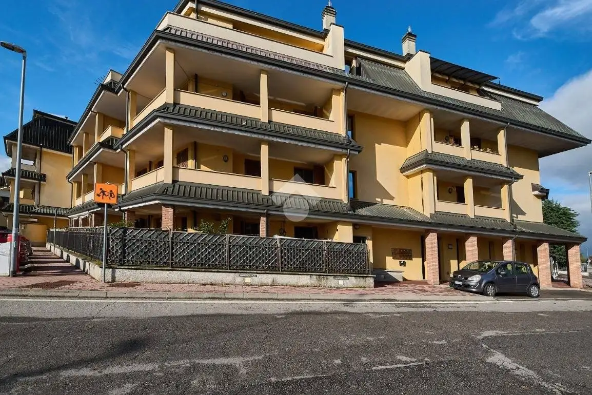 Appartamento in vendita a Zelo Buon Persico