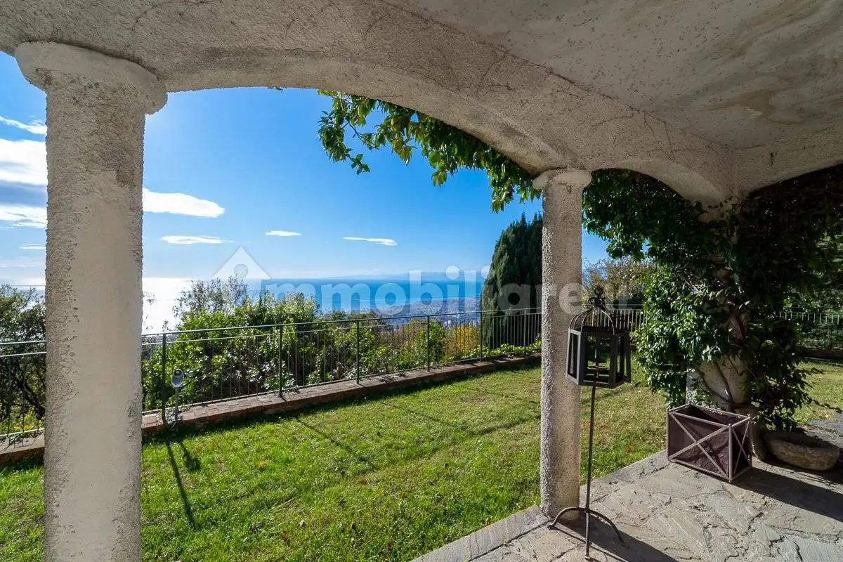Villa in vendita a Genova