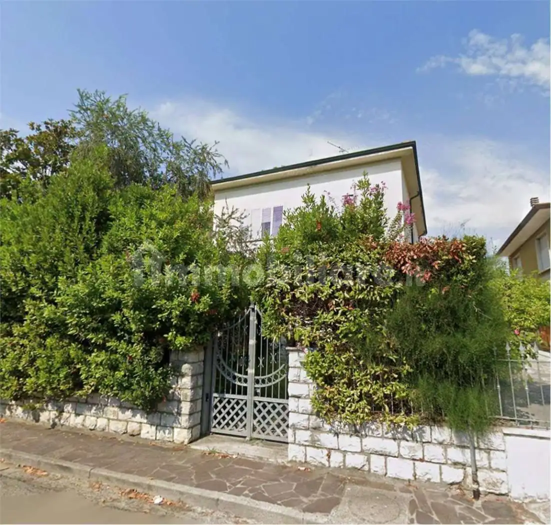 Appartamento in asta a Cascina