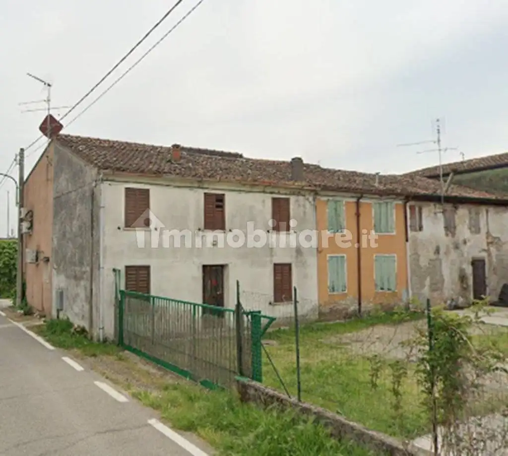 Villetta a schiera in asta a Castel d'Ario