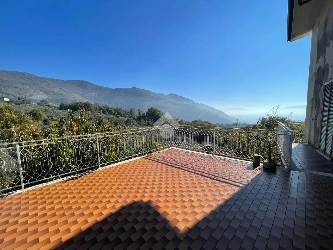 Casa indipendente in vendita a Villa Santa Lucia