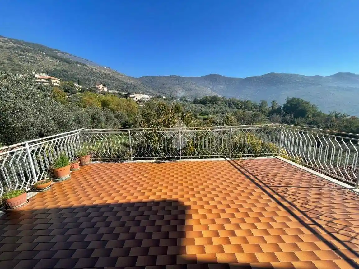 Terratetto unifamiliare via Cairoli, Centro, Villa Santa Lucia - foto 2