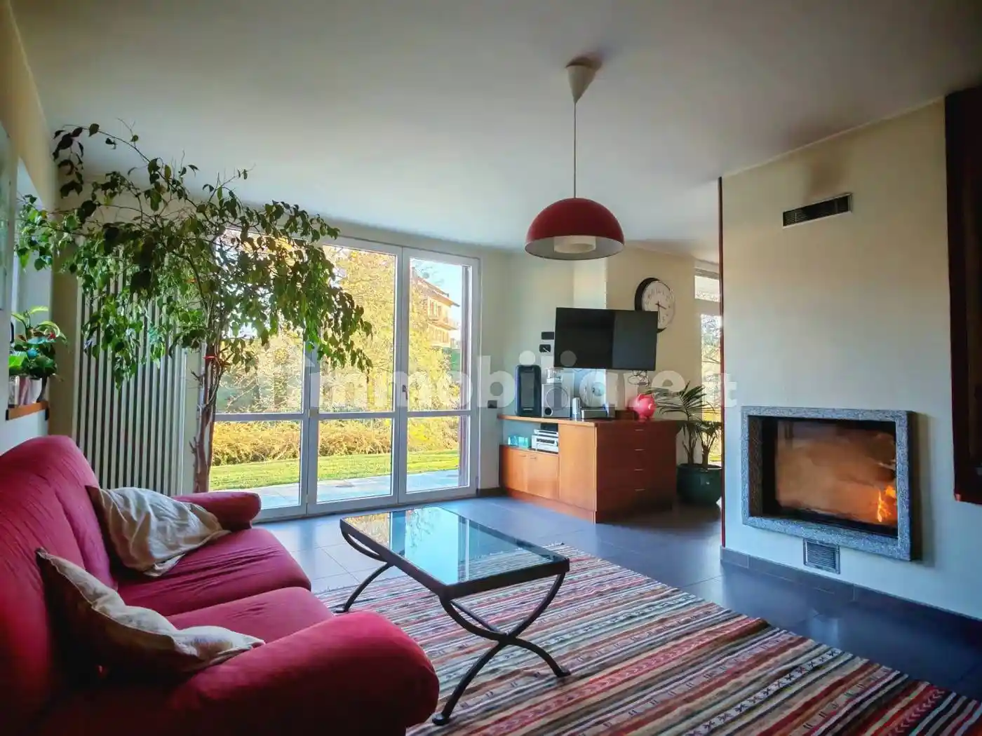 Villa in vendita a Montano Lucino