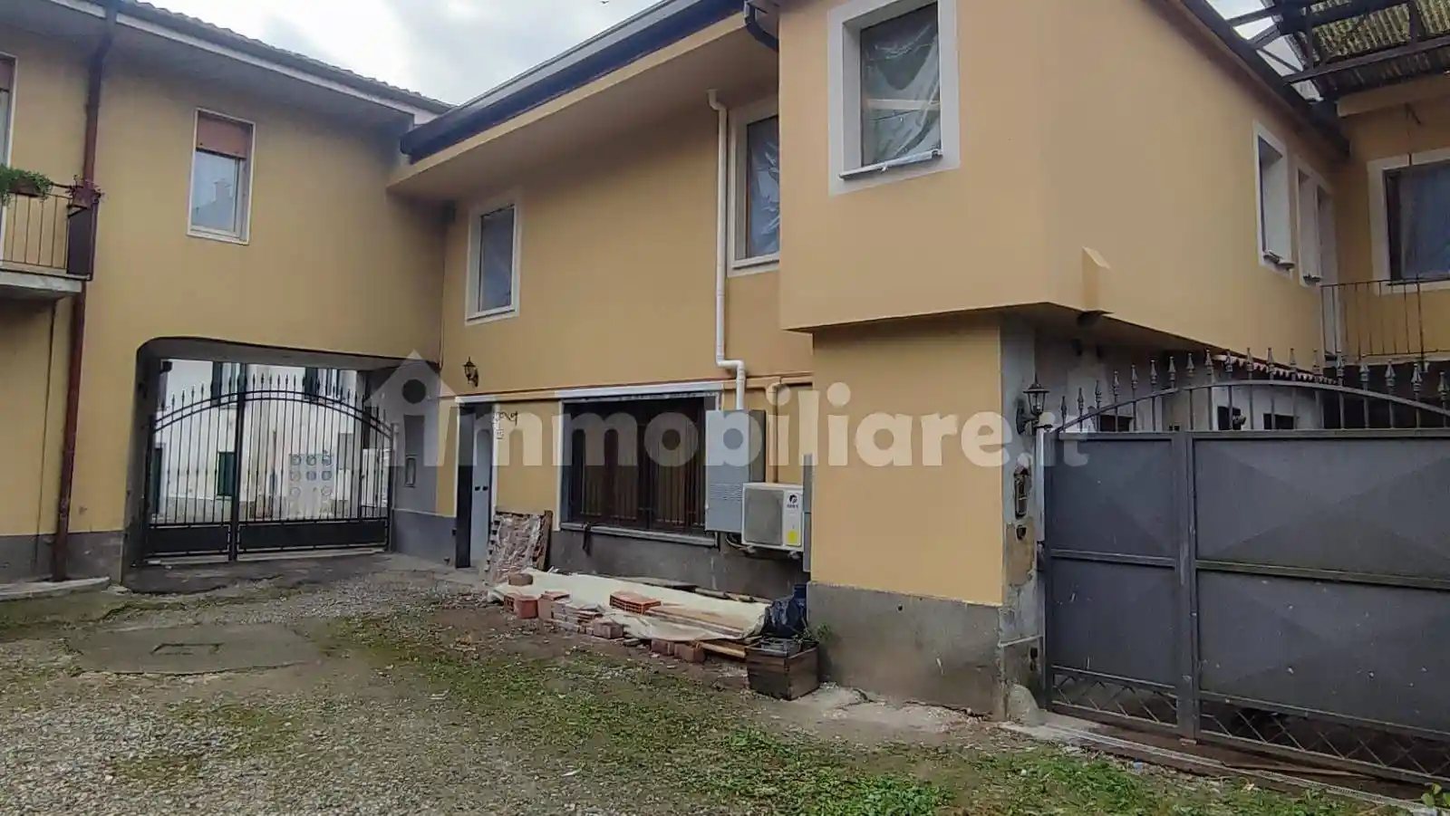 Trilocale via per Gattedo, Centro, Carugo - foto 3