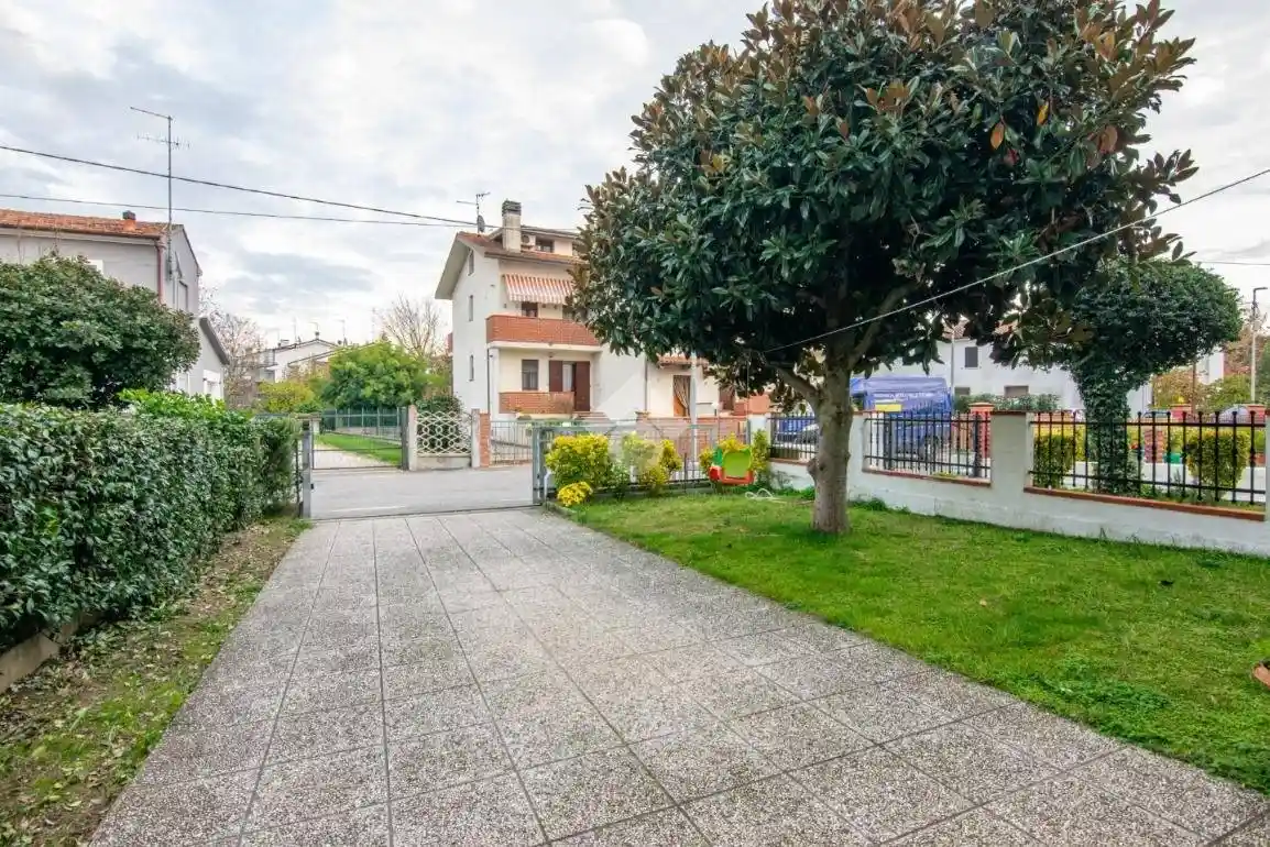 Villa bifamiliare via Polina 25, San Martino, Ferrara - foto 2