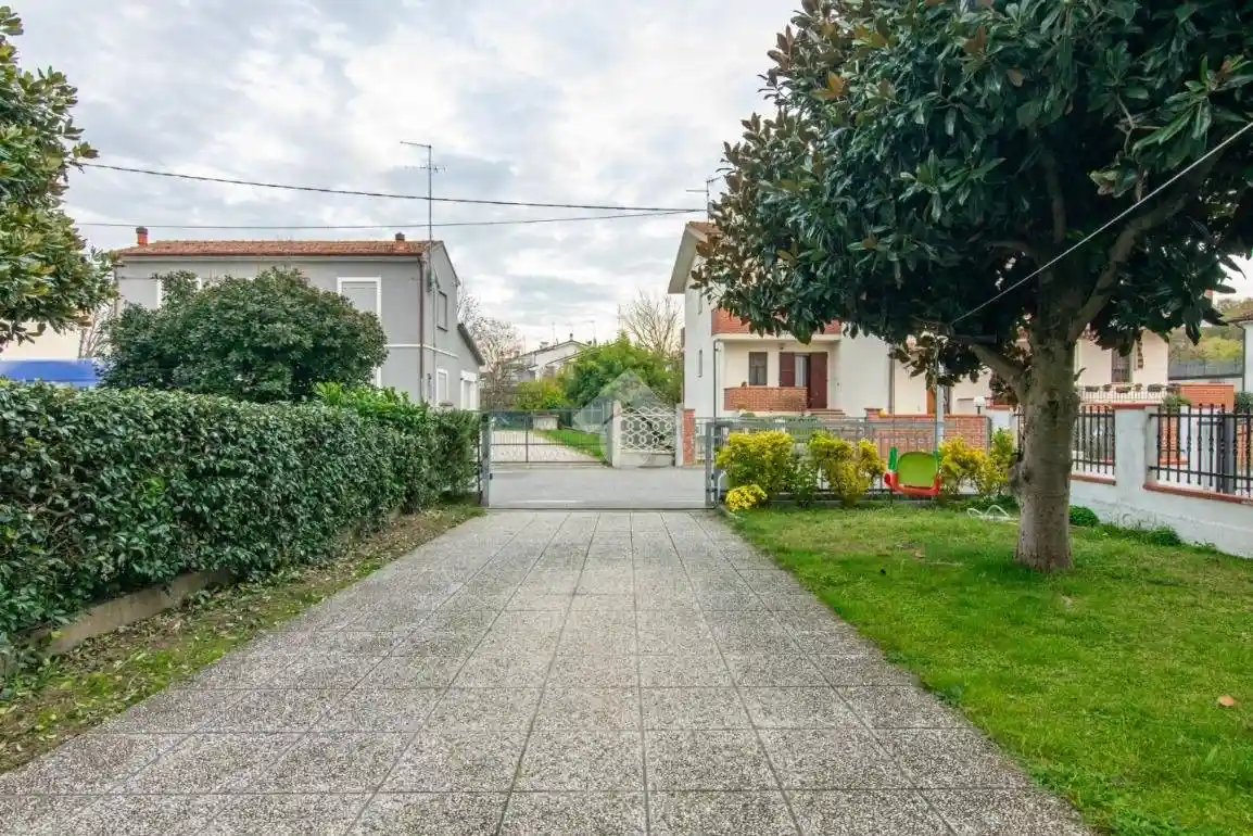 Villa bifamiliare via Polina 25, San Martino, Ferrara - foto 4