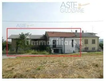 Appartamento in asta a Bellante