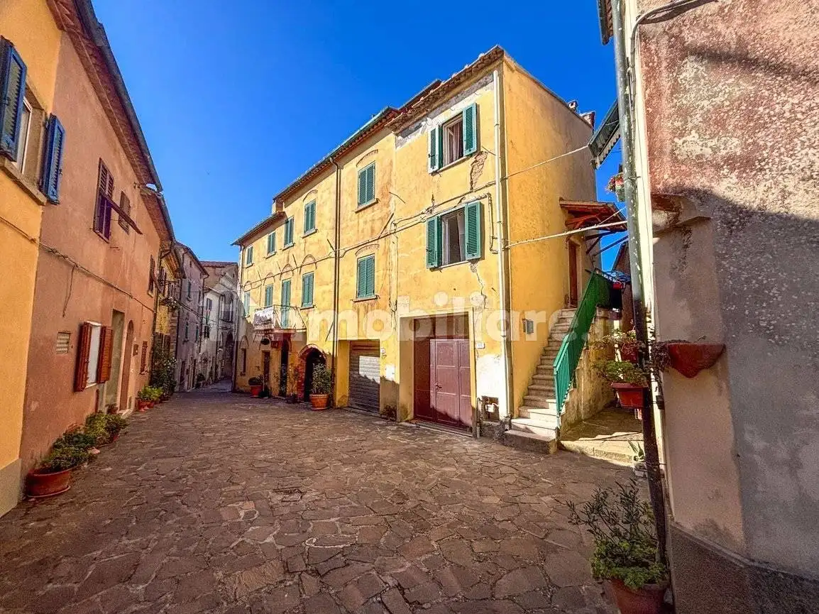 Appartamento in vendita a Guardistallo