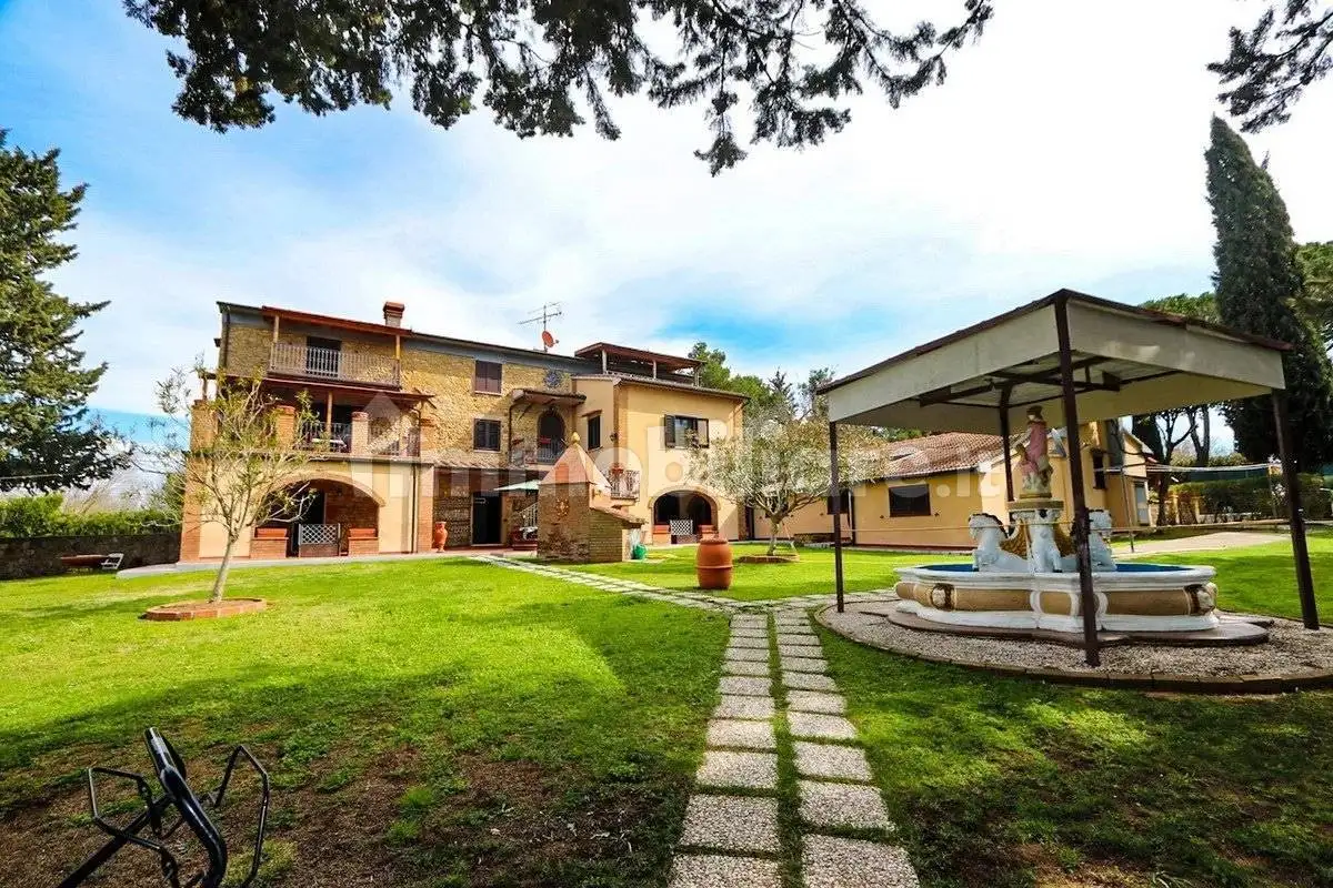 Villa in vendita a Guardistallo