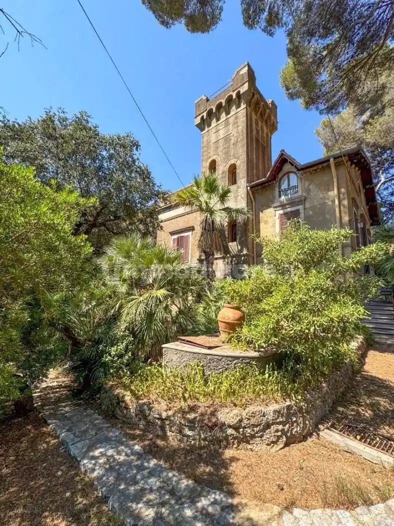 Villa in vendita a Rosignano Marittimo